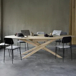 Ovale Vergadertafel Mikado Gevernist Eikenhout, 267 x 138cm